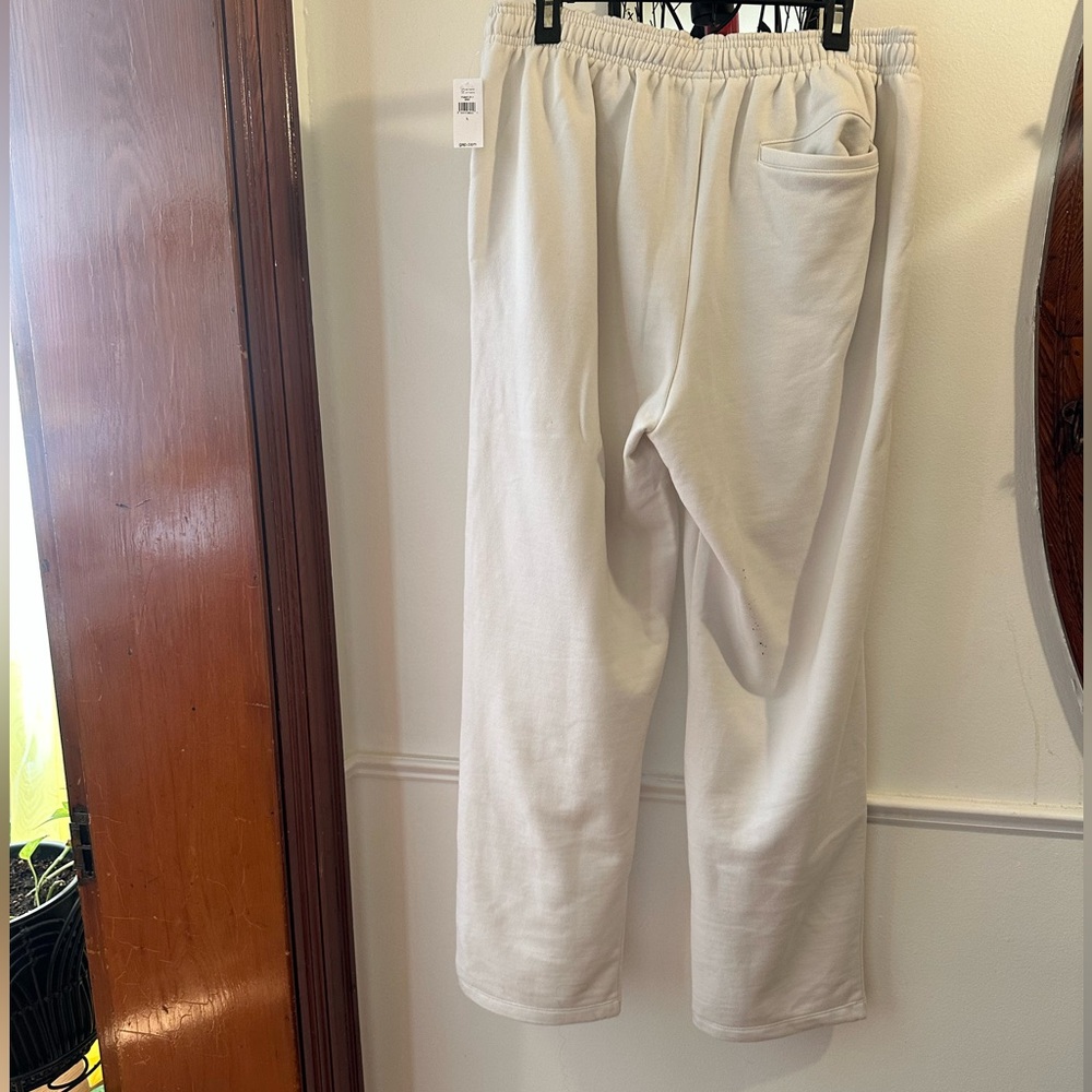 Gap Sweatpants - Picture 2 of 4